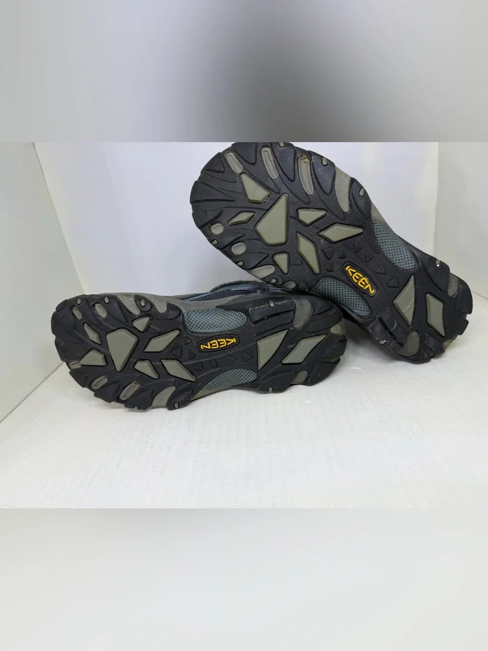 Keen Betty Blue Insulated Winter Boots women’s 11